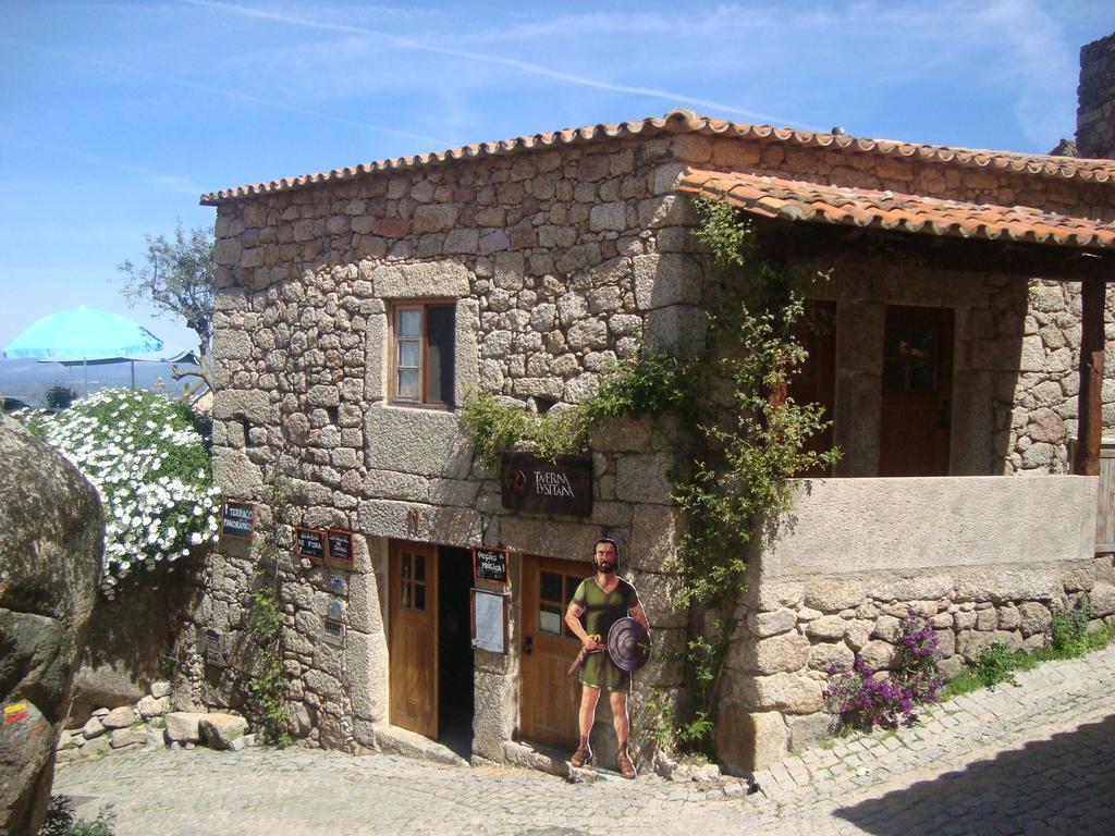 Taverna Lusitana Monsanto Exterior foto